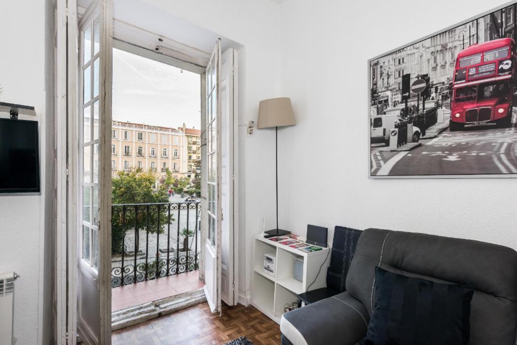 M&F Apartaments Chueca Мадрид Экстерьер фото